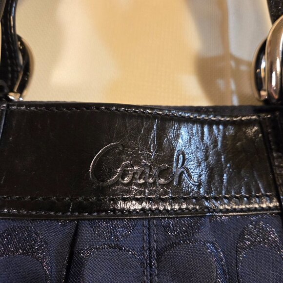 Coach shoulder bag - Picture 2 of 16